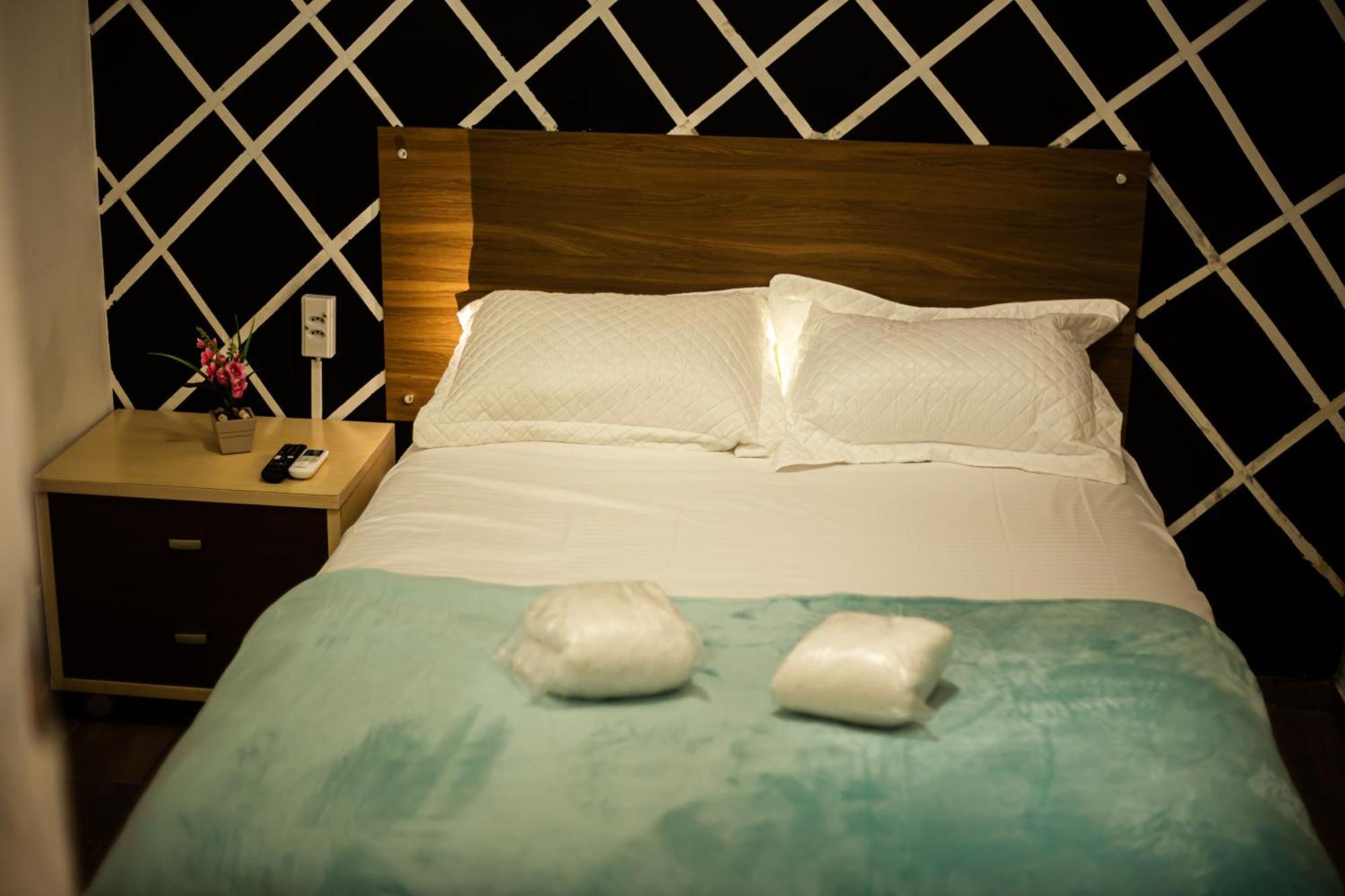 Liberdade Hostal *